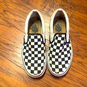 Women’s size 7 checkered vans